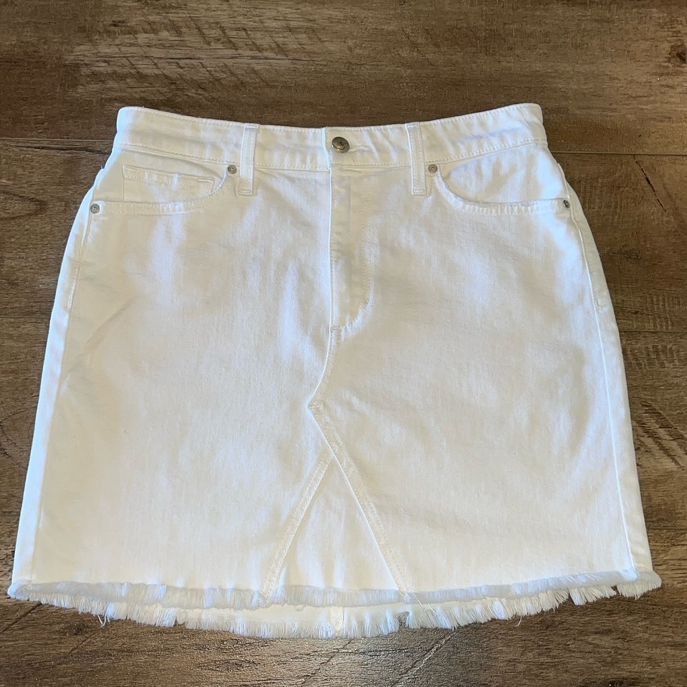 JOE'S JEANS "ROSA" DENIM DISTRESSED WHITE SKIRT SIZE 27